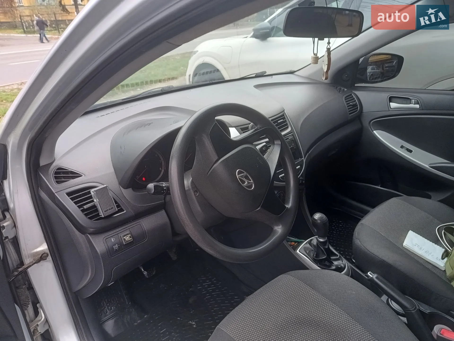 2011 Hyundai Accent - мініатюра 4