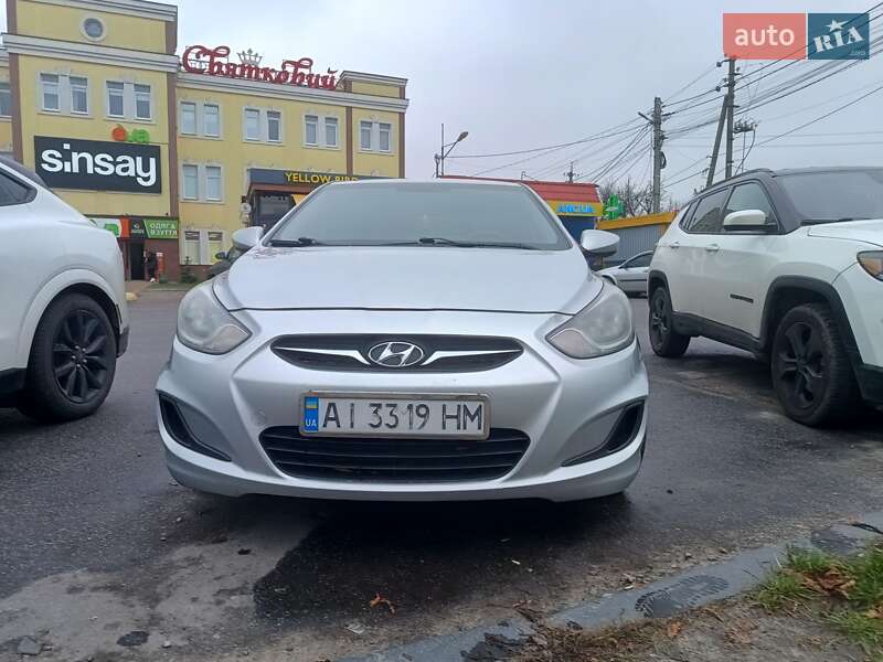 Седан Hyundai Accent 2011 в Новых Петровцах фото Седан Hyundai Accent 2011 в Новых Петровцах