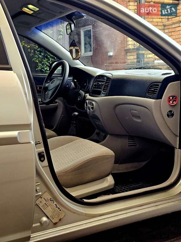 Седан Hyundai Accent 2007 в Днепре