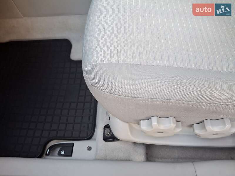 Седан Hyundai Accent 2008 в Днепре