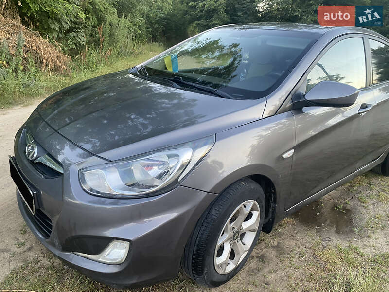 Седан Hyundai Accent 2011 в Тульчині фото 2 Седан Hyundai Accent 2011 в Тульчині