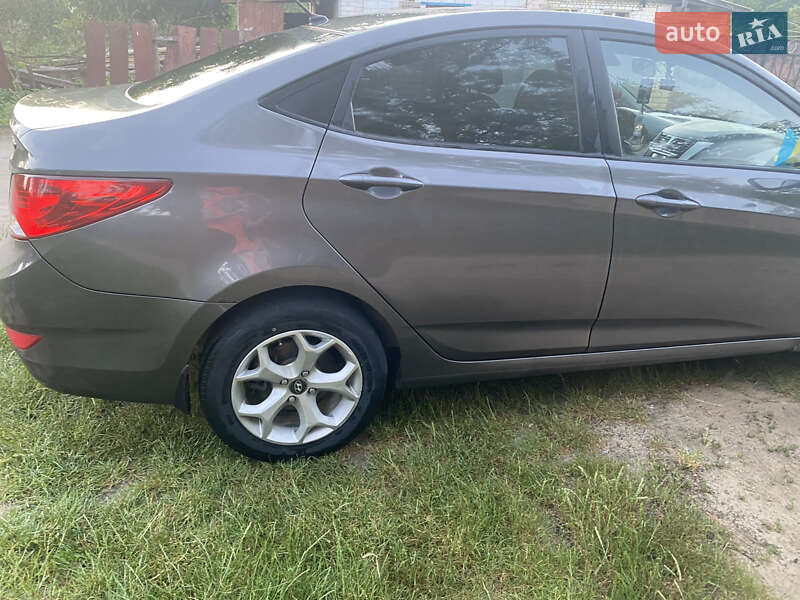 Седан Hyundai Accent 2011 в Тульчині фото 3 Седан Hyundai Accent 2011 в Тульчині