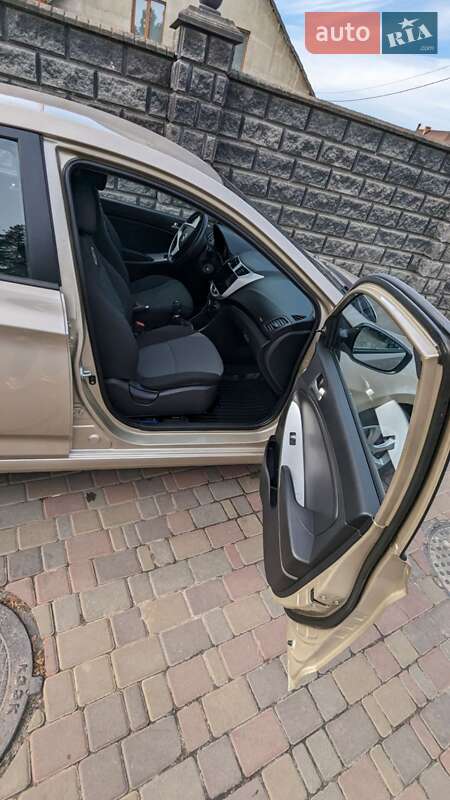 Седан Hyundai Accent 2012 в Києві