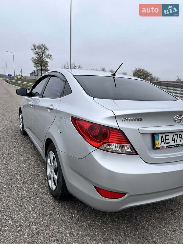 Седан Hyundai Accent 2013 в Дніпрі