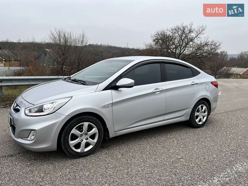 Седан Hyundai Accent 2013 в Дніпрі