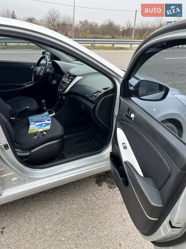 Седан Hyundai Accent 2013 в Дніпрі