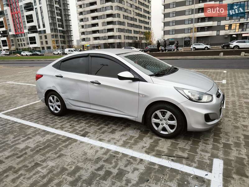 Седан Hyundai Accent 2011 в Киеве фото 3 Седан Hyundai Accent 2011 в Киеве