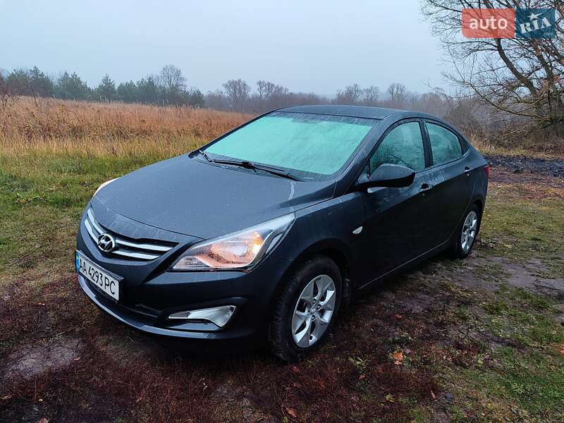 Седан Hyundai Accent 2016 в Краснограде
