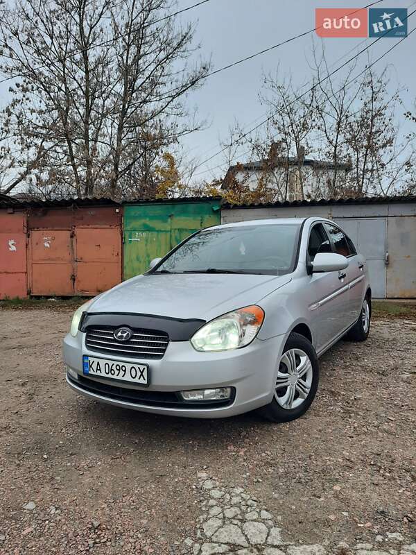 Седан Hyundai Accent 2008 в Киеве