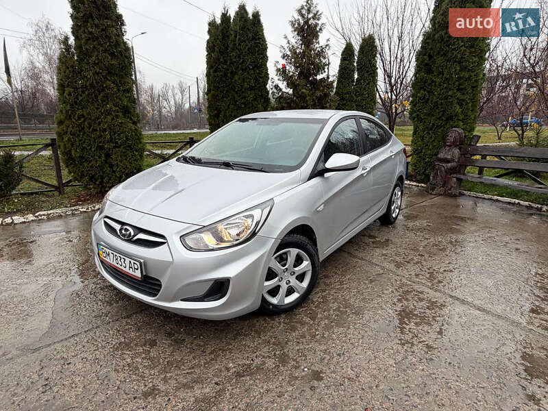 Седан Hyundai Accent 2011 в Сумах