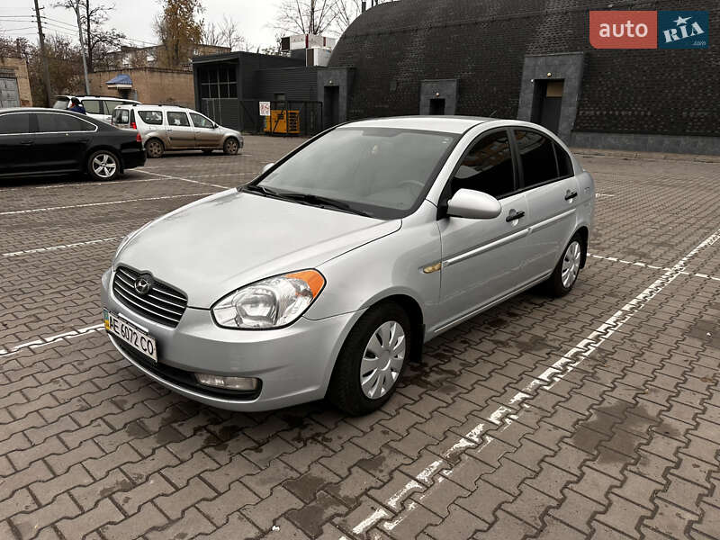Седан Hyundai Accent 2008 в Кривом Роге