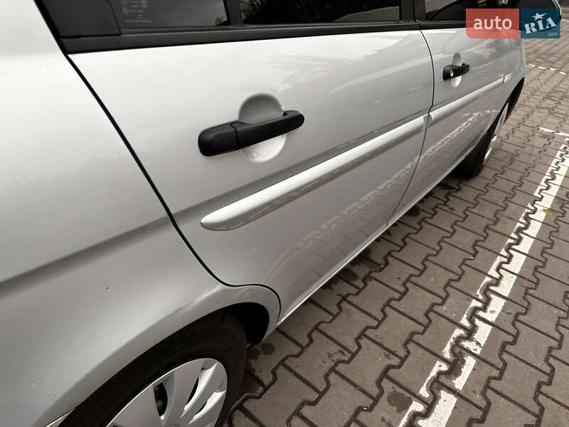 Седан Hyundai Accent 2008 в Кривом Роге