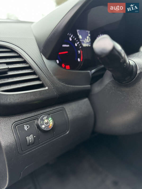 Седан Hyundai Accent 2013 в Дергачах фото 23 Седан Hyundai Accent 2013 в Дергачах