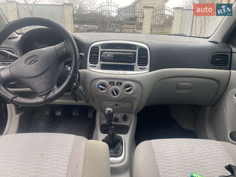 Седан Hyundai Accent 2008 в Ивано-Франковске
