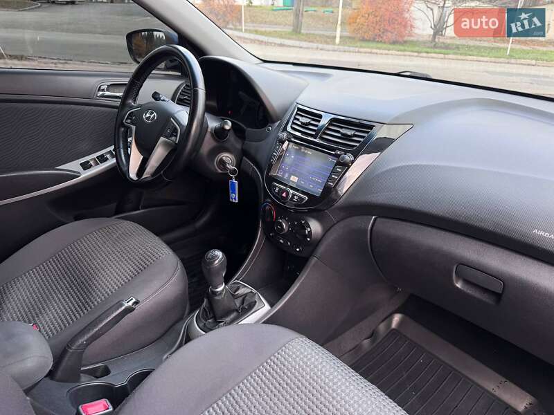 Седан Hyundai Accent 2012 в Запорожье