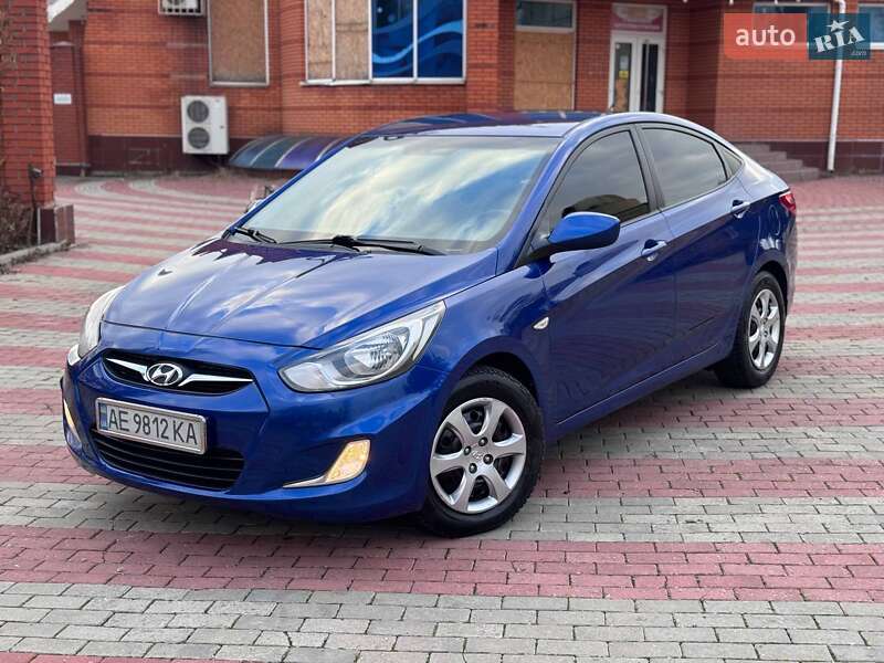 Hyundai Accent 2012
