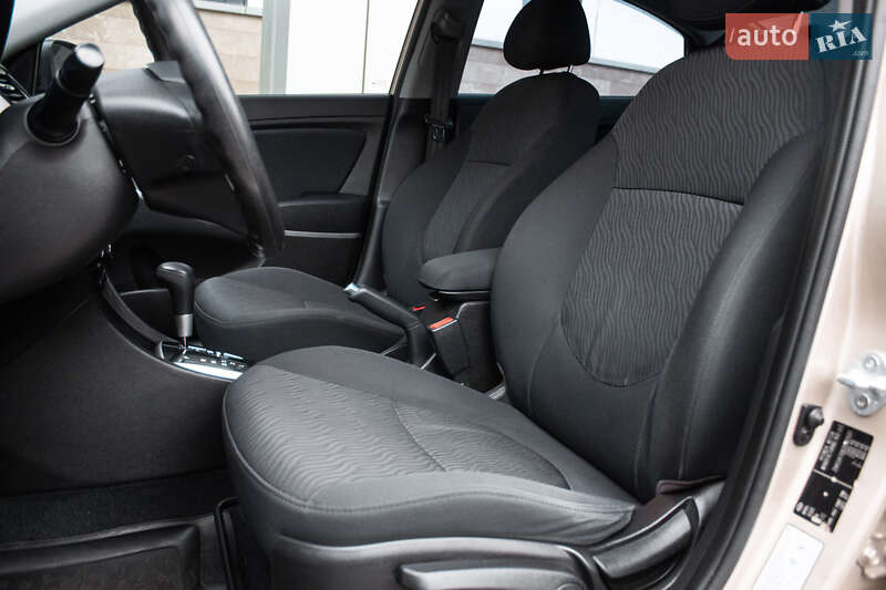 Седан Hyundai Accent 2012 в Киеве