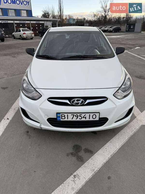 Седан Hyundai Accent 2013 в Кременчуці фото 2 Седан Hyundai Accent 2013 в Кременчуці