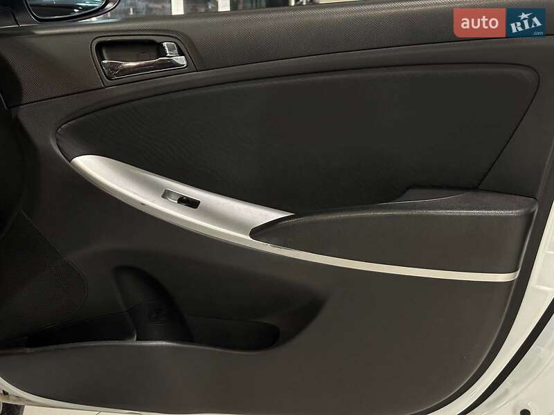 Седан Hyundai Accent 2011 в Одесі фото 17 Седан Hyundai Accent 2011 в Одесі