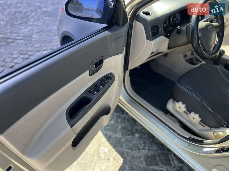 Седан Hyundai Accent 2008 в Дніпрі