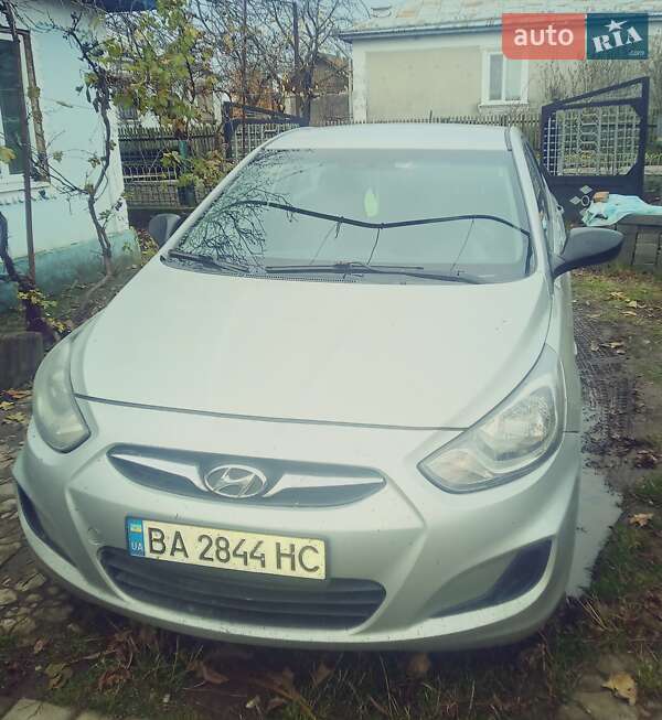 Hyundai Accent 2012 Hyundai Accent 2012