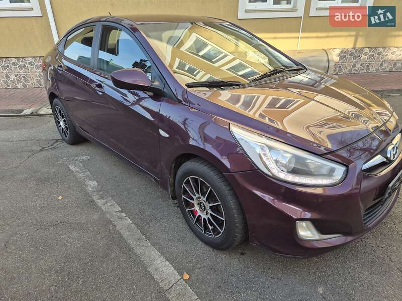 Седан Hyundai Accent 2013 в Києві