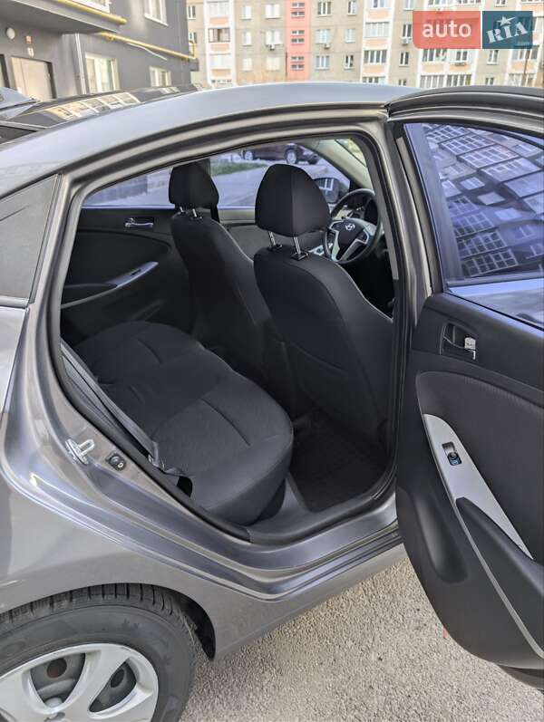 Седан Hyundai Accent 2011 в Чернігові фото 24 Седан Hyundai Accent 2011 в Чернігові