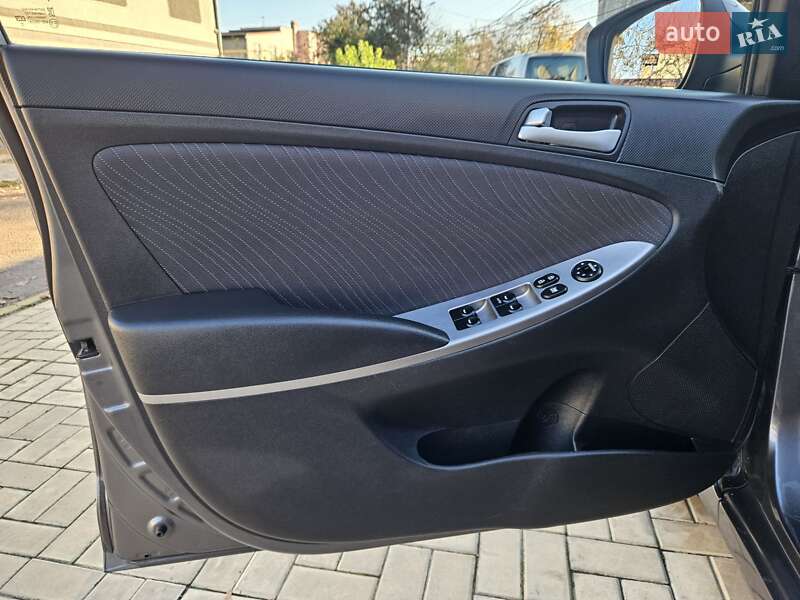 Седан Hyundai Accent 2016 в Одессе фото 32 Седан Hyundai Accent 2016 в Одессе