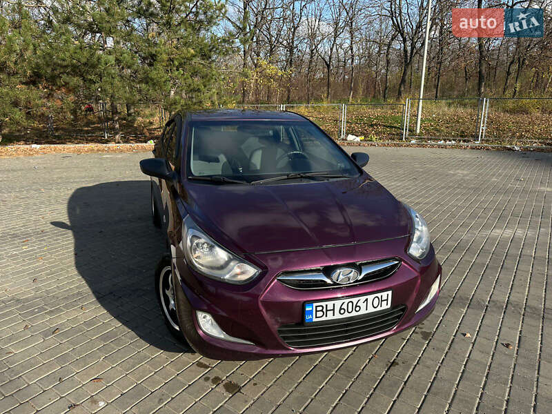 Седан Hyundai Accent 2013 в Николаеве
