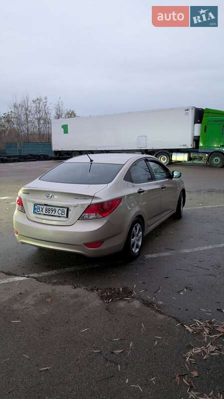 Седан Hyundai Accent 2011 в Киеве