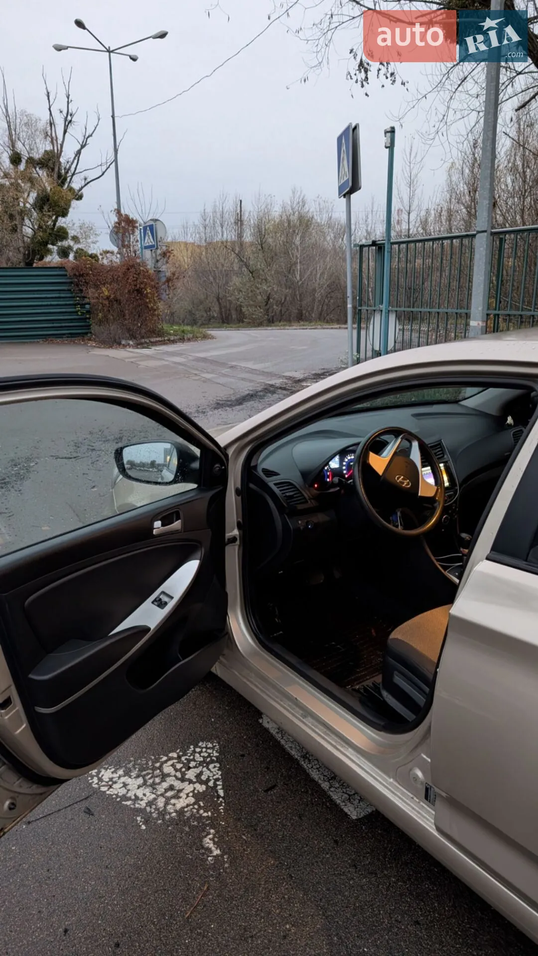 2011 Hyundai Accent - мініатюра 5