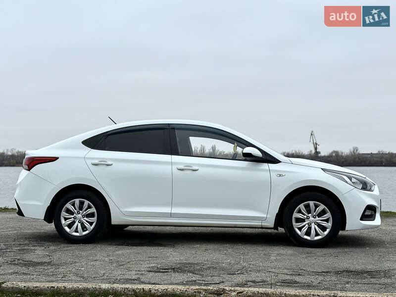 Седан Hyundai Accent 2017 в Дніпрі фото 6 Седан Hyundai Accent 2017 в Дніпрі