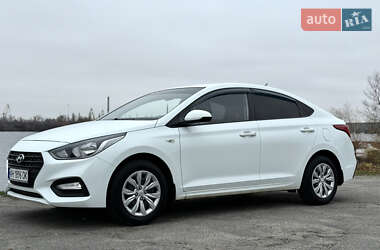 Седан Hyundai Accent 2017 в Днепре