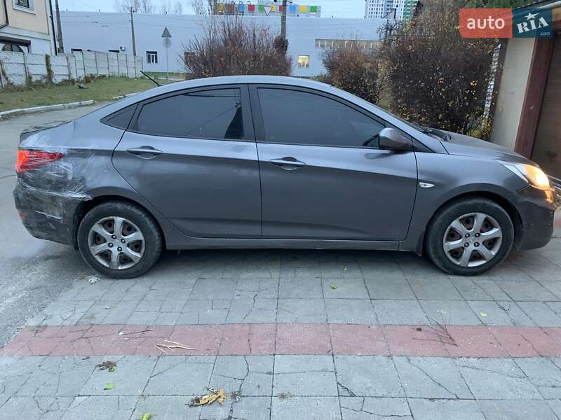 Седан Hyundai Accent 2012 в Києві фото 8 Седан Hyundai Accent 2012 в Києві