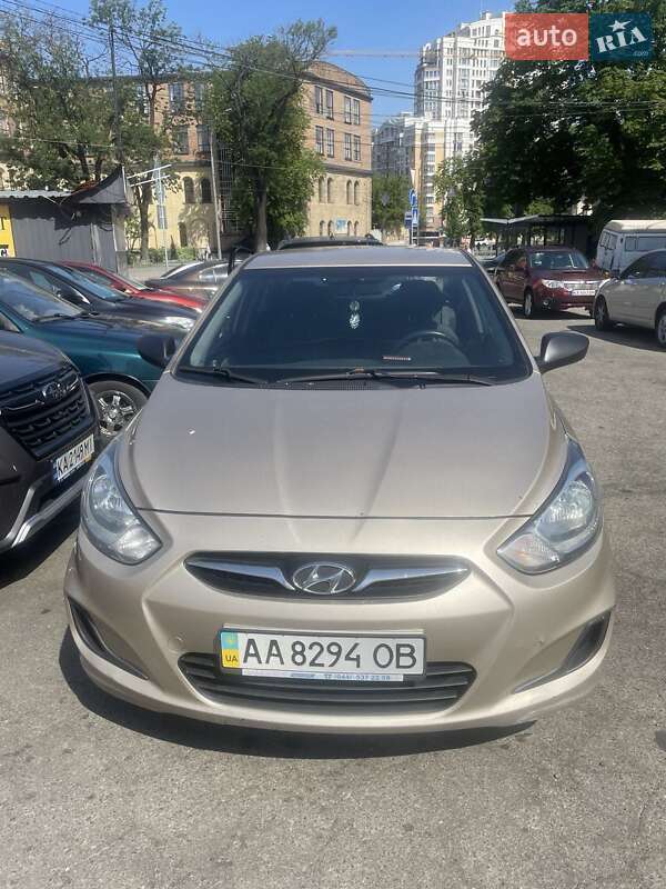 Седан Hyundai Accent 2013 в Києві