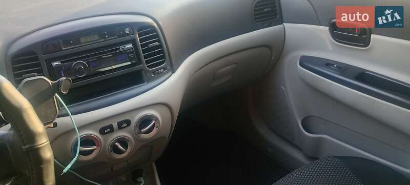 Седан Hyundai Accent 2008 в Запорожье
