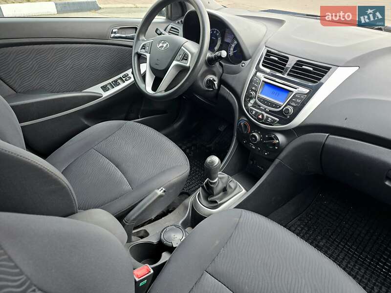Седан Hyundai Accent 2012 в Харькове фото 10 Седан Hyundai Accent 2012 в Харькове