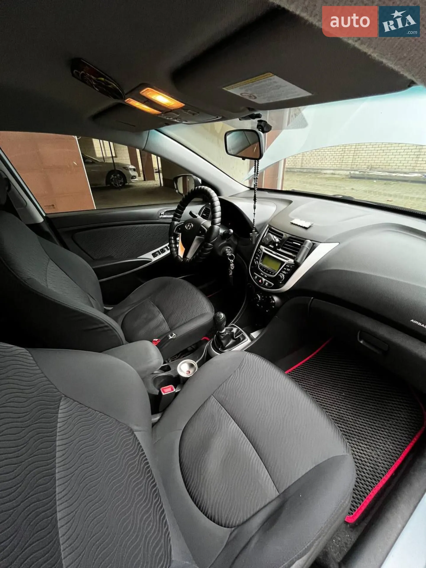 2012 Hyundai Accent - мініатюра 5