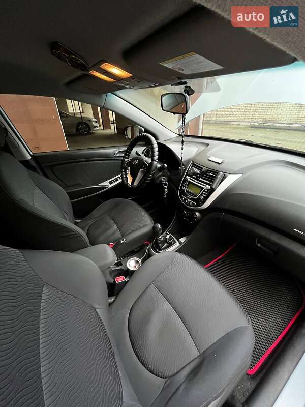 Седан Hyundai Accent 2012 в Николаеве фото 5 Седан Hyundai Accent 2012 в Николаеве