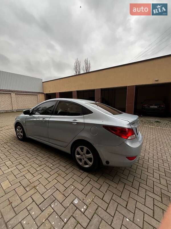 Седан Hyundai Accent 2012 в Николаеве фото 2 Седан Hyundai Accent 2012 в Николаеве