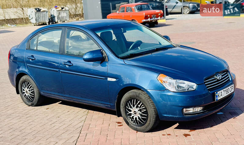 Седан Hyundai Accent 2008 в Ровно