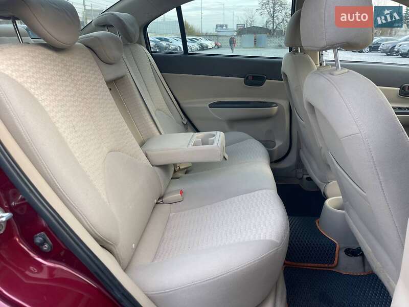 Седан Hyundai Accent 2008 в Киеве