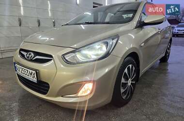 Седан Hyundai Accent 2012 в Краснограді