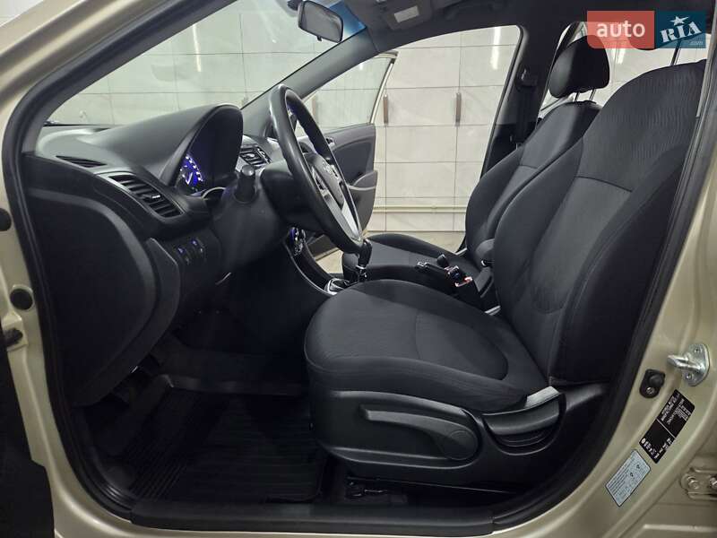 Седан Hyundai Accent 2012 в Краснограде фото 19 Седан Hyundai Accent 2012 в Краснограде