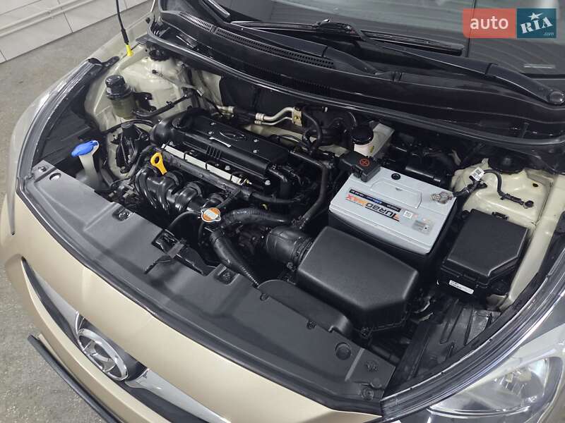 Седан Hyundai Accent 2012 в Краснограде фото 27 Седан Hyundai Accent 2012 в Краснограде