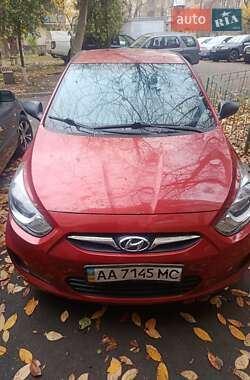Хэтчбек Hyundai Accent 2013 в Киеве