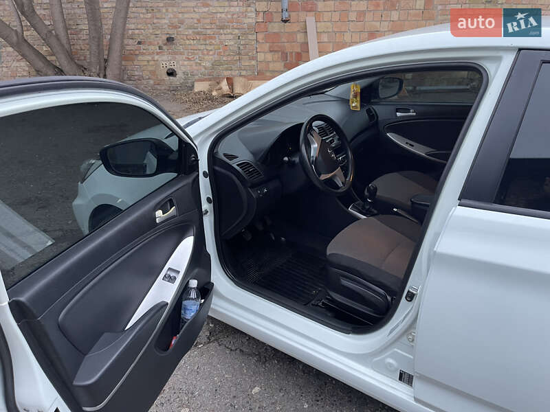 Седан Hyundai Accent 2011 в Киеве фото 9 Седан Hyundai Accent 2011 в Киеве