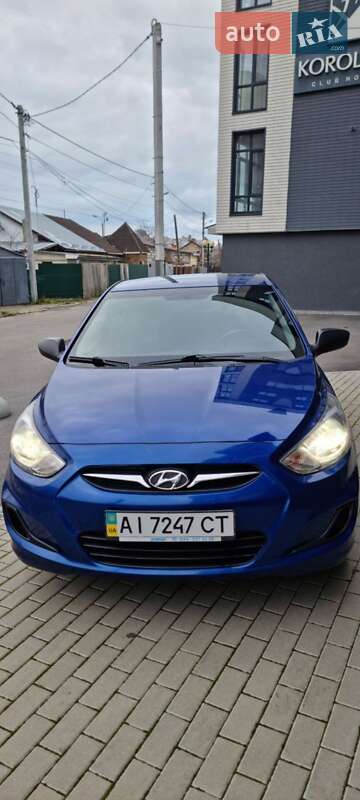 Hyundai Accent 2011