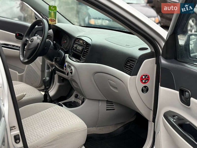 Седан Hyundai Accent 2007 в Днепре