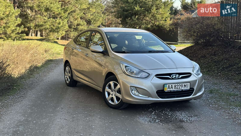 Седан Hyundai Accent 2012 в Василькове